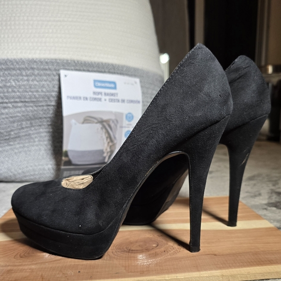 Lauren Conrad Faux Suede Vintage Platforms - Picture 3 of 5